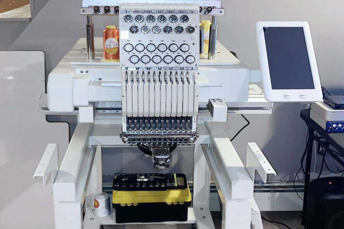 Hei&szlig;er Verkauf Bekleidungsmaschinen Computer Hut Stickmaschine Verkauf